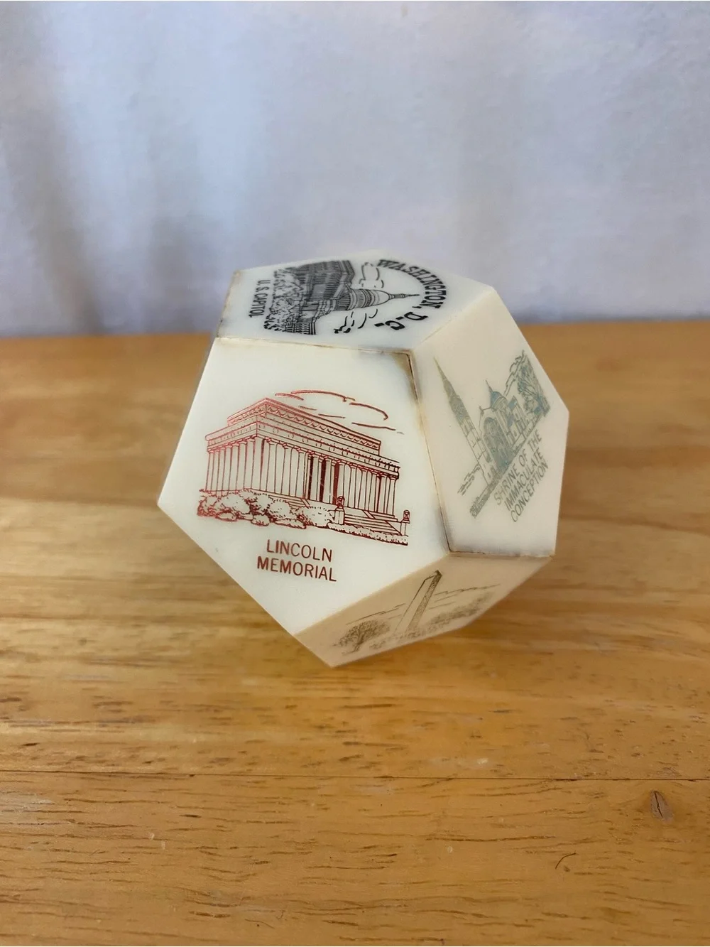 Vintage Washington D.C. Landmarks Paperweight Souvenir Dodecahedron